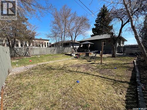 1116 Cumberland Avenue S, Saskatoon, SK - Outdoor