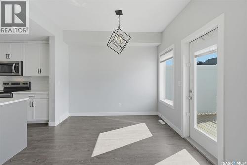 348 Brighton Gate, Saskatoon, SK - Indoor Photo Showing Kitchen