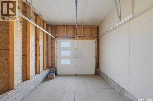 348 Brighton Gate, Saskatoon, SK - Indoor Photo Showing Garage