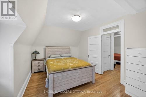 523 Mcleod Street, Ottawa, ON - Indoor Photo Showing Bedroom