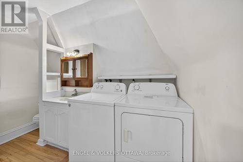 523 Mcleod Street, Ottawa, ON - Indoor Photo Showing Laundry Room