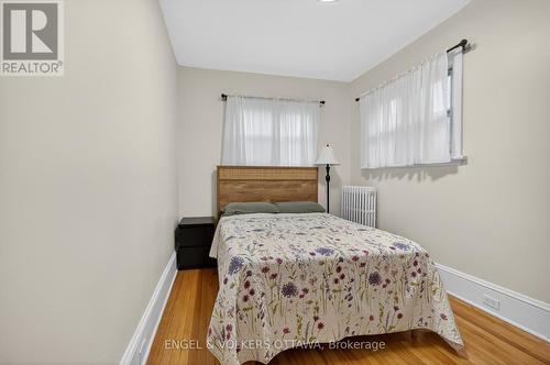 523 Mcleod Street, Ottawa, ON - Indoor Photo Showing Bedroom