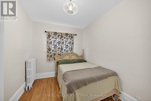 523 Mcleod Street, Ottawa, ON - Indoor Photo Showing Bedroom