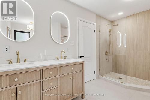28 Undercliffe Avenue, Hamilton, ON - Indoor Photo Showing Bathroom