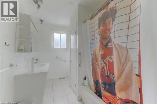 8 Marshall Street, Waterloo, ON - Indoor