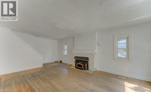 8 Marshall Street, Waterloo, ON 