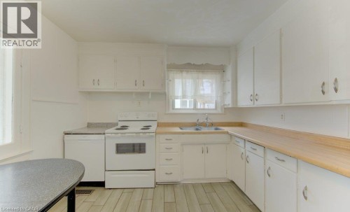 8 Marshall Street, Waterloo, ON 