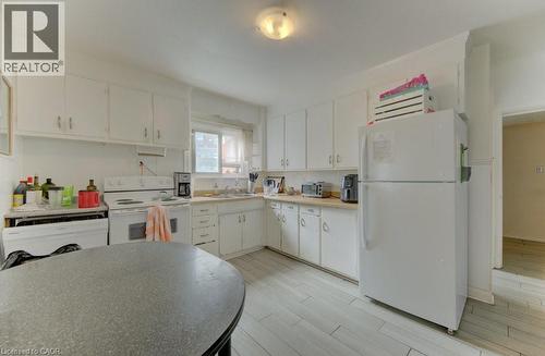 8 Marshall Street, Waterloo, ON - Indoor Photo Showing Kitchen