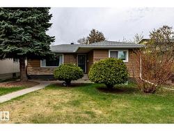 3004 68 ST NW  Edmonton, AB T6K 1N6
