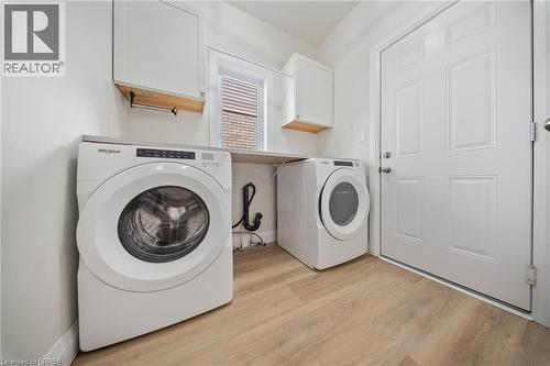 32 Arlington Parkway, Paris, ON - Indoor Photo Showing Laundry Room