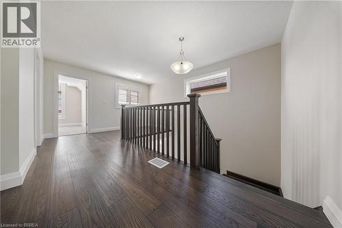 32 Arlington Parkway, Paris, ON - Indoor Photo Showing Other Room