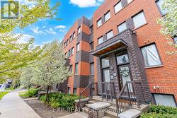66 - 60 WINSTON PARK BOULEVARD Toronto, ON M3K 0A4