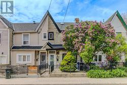 18 BROCK AVENUE Toronto, ON M6K 2K8