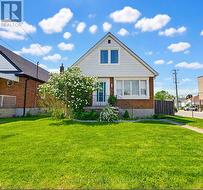 140 PARKDALE AVENUE  Hamilton, ON L8K 3P4