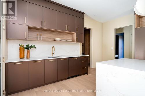 109 Pheasant Run, Blue Mountains, ON - Indoor Photo Showing Kitchen