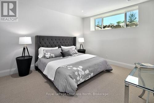 109 Pheasant Run, Blue Mountains, ON - Indoor Photo Showing Bedroom