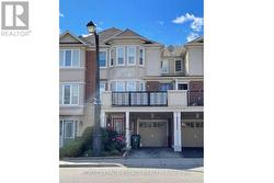62 HOWE AVENUE  Toronto, ON M1L 0C5