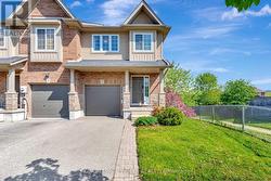 935 ZELLER CRESCENT  Kitchener, ON N2A 0C7