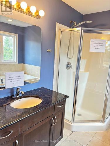 449 Foxhall Way, Ottawa, ON - Indoor Photo Showing Bathroom