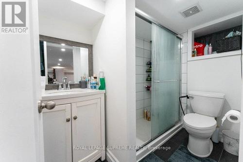 115 Balsam Avenue S, Hamilton, ON - Indoor Photo Showing Bathroom