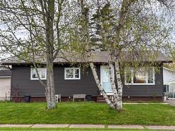 5 Pelton ST Moncton, NB E1G 1L3