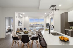 303-2030 Rue Lucien-Thimens Montréal (Saint-Laurent), QC H4R 0T3
