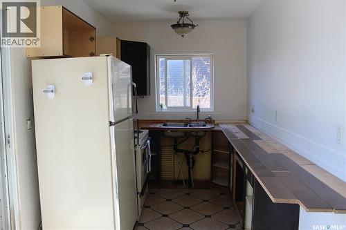 6 Driftwood Lane, Barney'S Bay Struthers Lake, Struthers Lake, SK - Indoor Photo Showing Kitchen With Double Sink