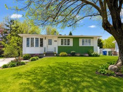 152 Rue Desjardins  Beloeil, QC J3G 5Z5
