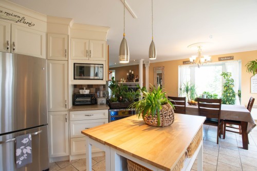 Cuisine - 9 Rue Elm, Shannon, QC - Indoor
