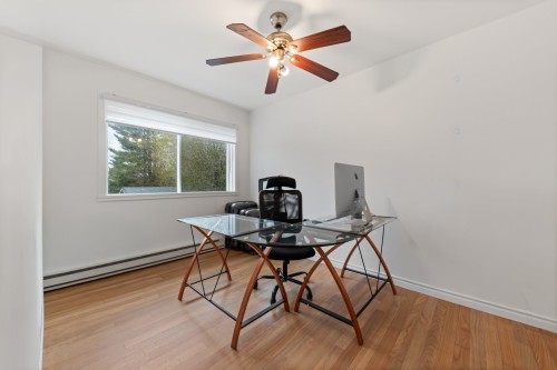 Chambre à coucher - 14174 Rue Robert, Mirabel, QC - Indoor Photo Showing Office