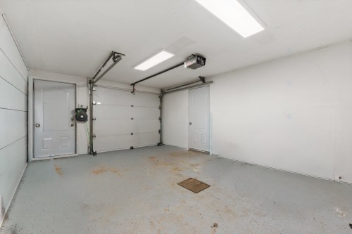 Garage - 14174 Rue Robert, Mirabel, QC - Indoor Photo Showing Garage