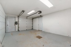 Garage - 