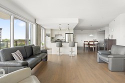 Salon - 
