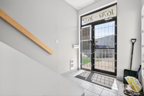 Hall d'entrée/Vestibule - 1670 Place De Lierre, Laval (Vimont), QC - Indoor Photo Showing Other Room