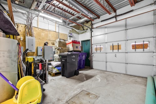Garage - 1670 Place De Lierre, Laval (Vimont), QC - Indoor Photo Showing Garage