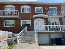 993 Rue Melville Laval (Chomedey), QC H7W 4E6