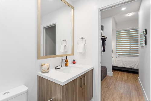 #112-6320 Sentinal Dr, Nanaimo, BC - Indoor Photo Showing Bathroom
