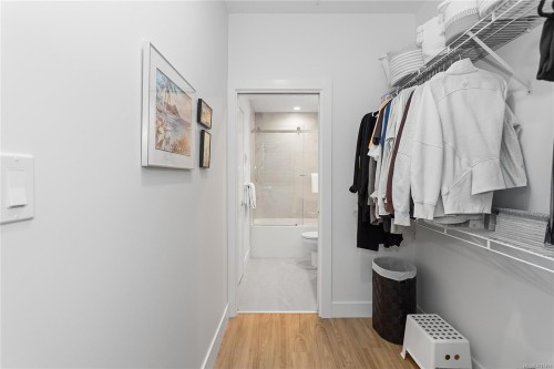 #112-6320 Sentinal Dr, Nanaimo, BC - Indoor With Storage