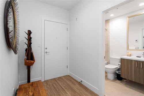 #112-6320 Sentinal Dr, Nanaimo, BC - Indoor Photo Showing Bathroom