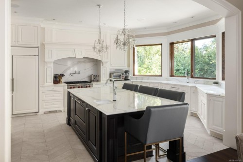 3375 Ripon Rd, Oak Bay, BC 