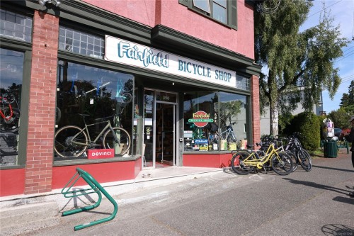 390 Moss St, Victoria, BC 