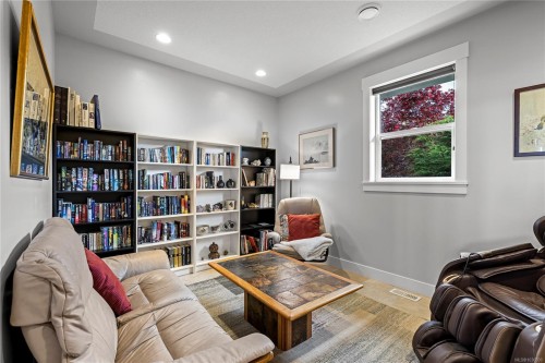 605 Stevens Pl, Ladysmith, BC 