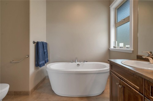 885 Timberline Dr, Campbell River, BC 