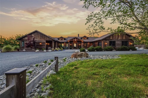 859 Andreef Rd, Qualicum Beach, BC 