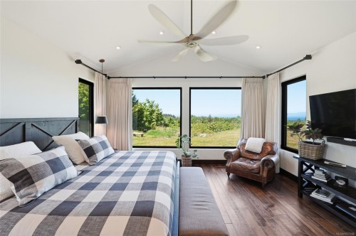 859 Andreef Rd, Qualicum Beach, BC 