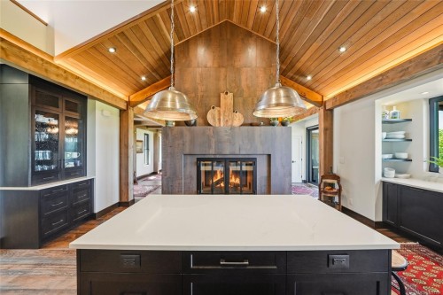 859 Andreef Rd, Qualicum Beach, BC 