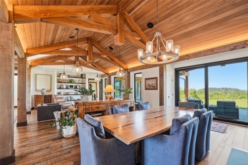 859 Andreef Rd, Qualicum Beach, BC 