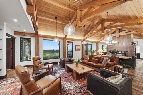 859 Andreef Rd, Qualicum Beach, BC 