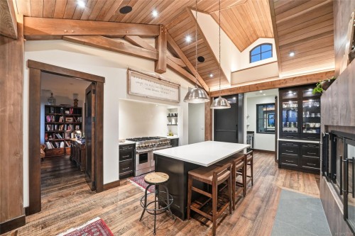 859 Andreef Rd, Qualicum Beach, BC 
