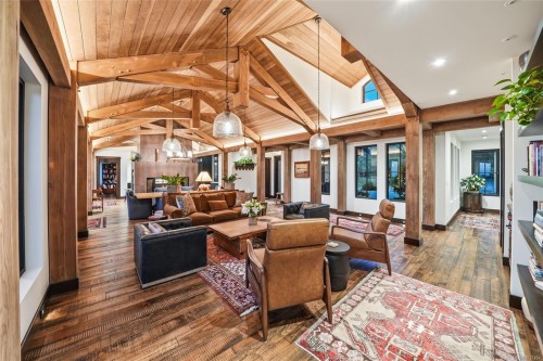 859 Andreef Rd, Qualicum Beach, BC 